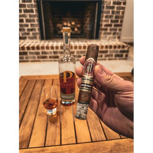 Crowned Heads Broadway Epicure 5 1/2 * 56