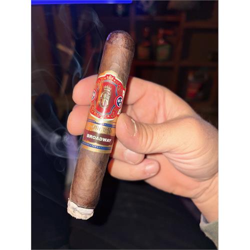 Crowned Heads Broadway Epicure 5 1/2 * 56