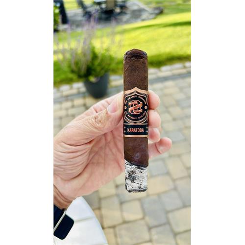 Ozgener Karatoba Robusto 5  * 52