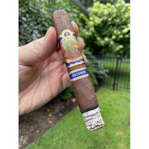 New World Decenio Robusto 5 1/2 * 54