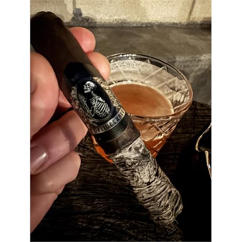 Black Label Deliverance Nocturne Robusto 5  * 52