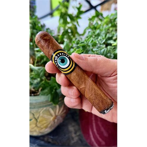 Crowned Heads Thunderkiss 5  * 54
