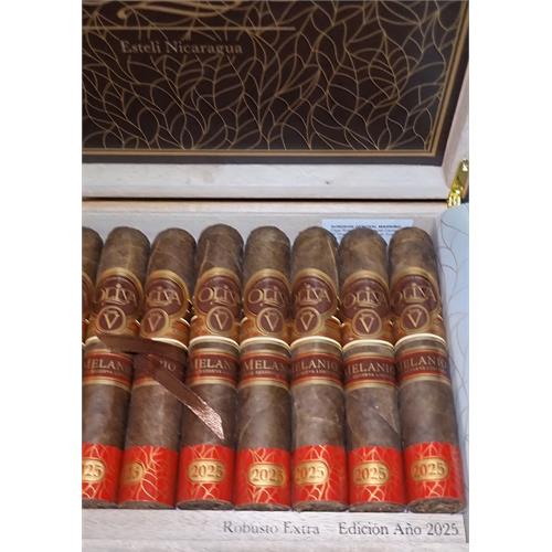 Oliva Serie V Melanio Edicion Ano 2025 5  * 54