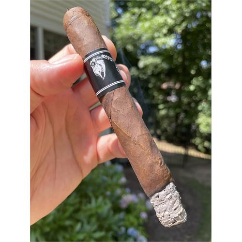 Black Label Macabre Toro 6  * 48