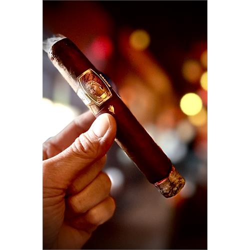 Caldwell Long Live The Queen Forbidden Fruit Claro 6  * 60