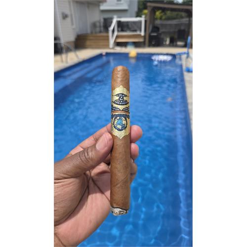 Warped Isla Del Cocodrilo Toro Grande Limited Edition 6 1/2 * 54