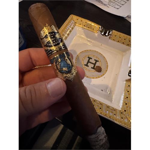 Warped Isla Del Cocodrilo Toro Grande Limited Edition 6 1/2 * 54