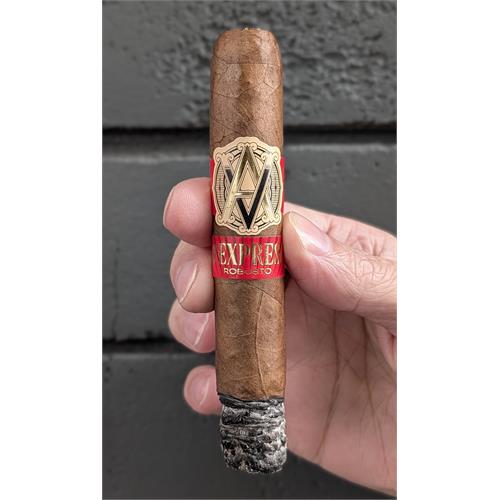 AVO Expresivo Robusto 5  * 52