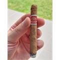 Romeo y Julieta Reserva Real Minutos Petites 4  * 33