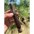 Liga Undercrown Maduro Gran Toro 6  * 52