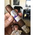 Diamond Crown Julius Caeser Robusto 4 3/4 * 52