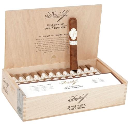 Davidoff Millennium Petite Corona 4 1/2 * 41