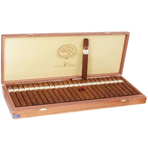 Padron 50th Anniversary Natural 6 1/2 * 52
