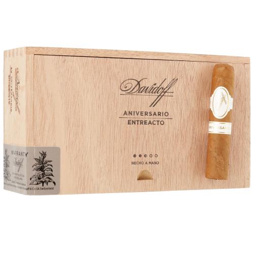 Davidoff Aniversario Entreacto 3 1/2 * 43