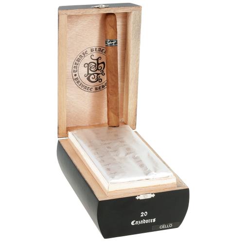 Tatuaje Black Cazadores 6 3/8 * 43