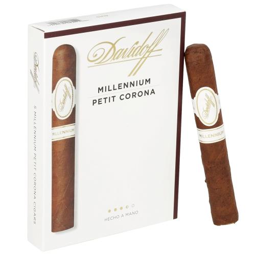 Davidoff Millennium Petite Corona 4 1/2 * 41