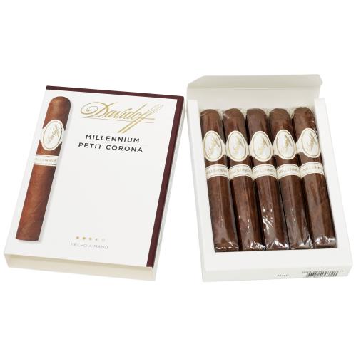 Davidoff Millennium Petite Corona 4 1/2 * 41