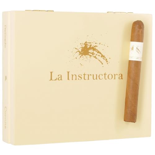 La Instructora Delicado Corona 5 1/2 * 44