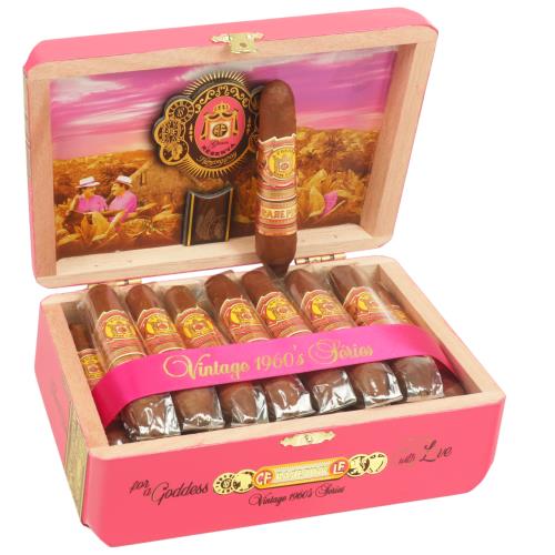 Arturo Fuente Rare Pink VS Short Story 4  * 42/49