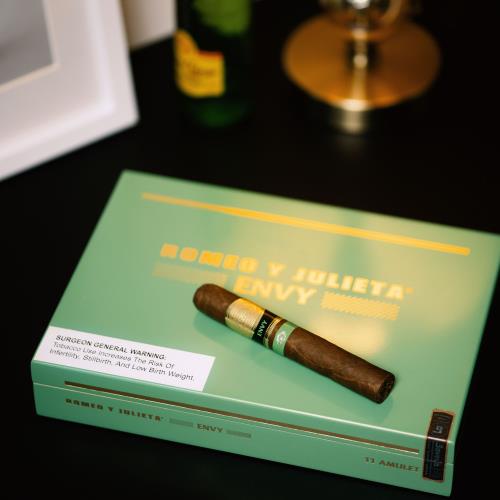 Romeo y Julieta Envy Amulet 6  * 55, Box of 11