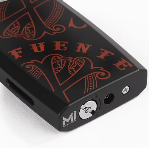 Arturo Fuente OXS Manny Iriarte J30 Lighter