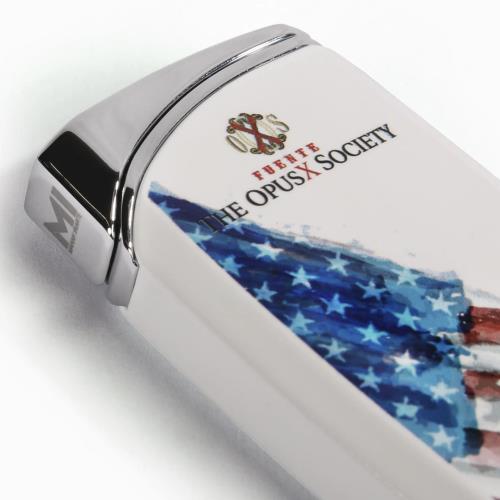 Arturo Fuente Manny Iriarte 1776 Lighter