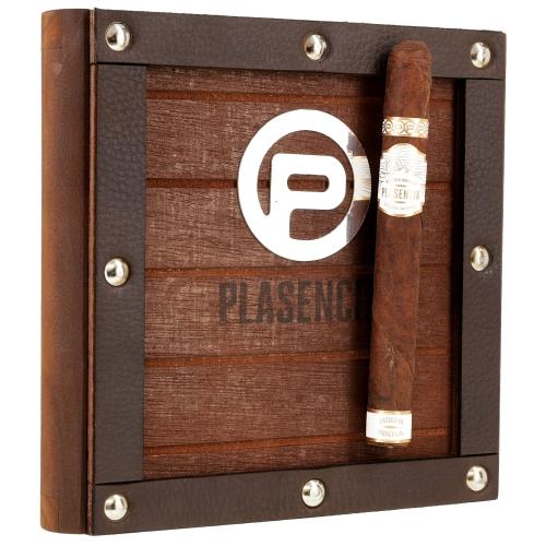 Plasencia Reserva Original Corona 6 1/4 * 44