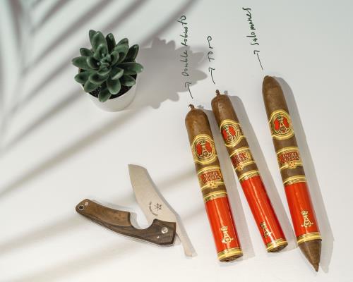 Angel Cuesta Double Robusto 5 1/2 * 56