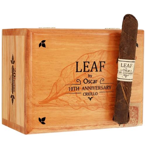Leaf by Oscar 10th Anniversary Criollo Toro 6  * 52, Box of 20