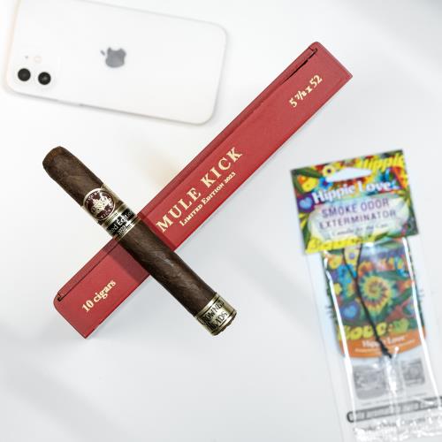 Crowned Heads Four Kicks Mule Kick LE 2023 5 7/8 * 52, Box of 10