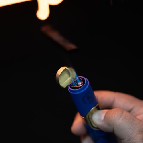 Romeo y Julieta Reserva Real Triple Torch Flame Stick Lighter