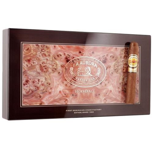 La Aurora Hors D Age 2022 Toro 5 3/4 * 54, Box of 15