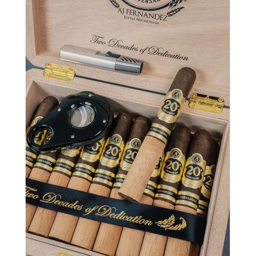 AJ Fernandez 20th Anniversary Toro 6  * 56