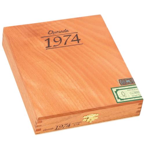 Quesada 1974 Lancero 7  * 38, Box of 10