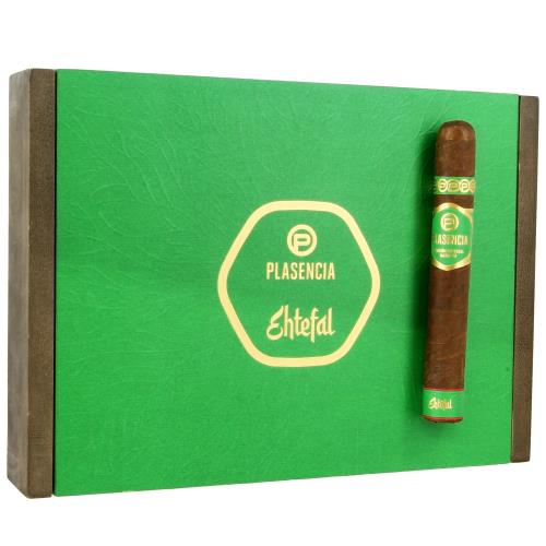Plasencia Ehtefal Toro 6  * 52